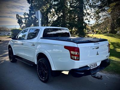 2016 Mitsubishi Triton - Thumbnail