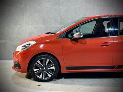 2019 Peugeot 208 - Thumbnail