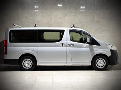 2019 Toyota Hiace - Thumbnail