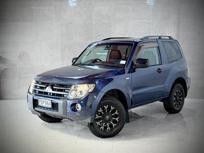 2006 Mitsubishi Pajero - Thumbnail