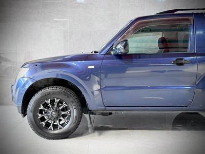 2006 Mitsubishi Pajero - Thumbnail