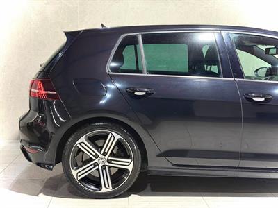 2014 Volkswagen Golf - Thumbnail