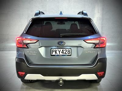 2022 Subaru Outback - Thumbnail