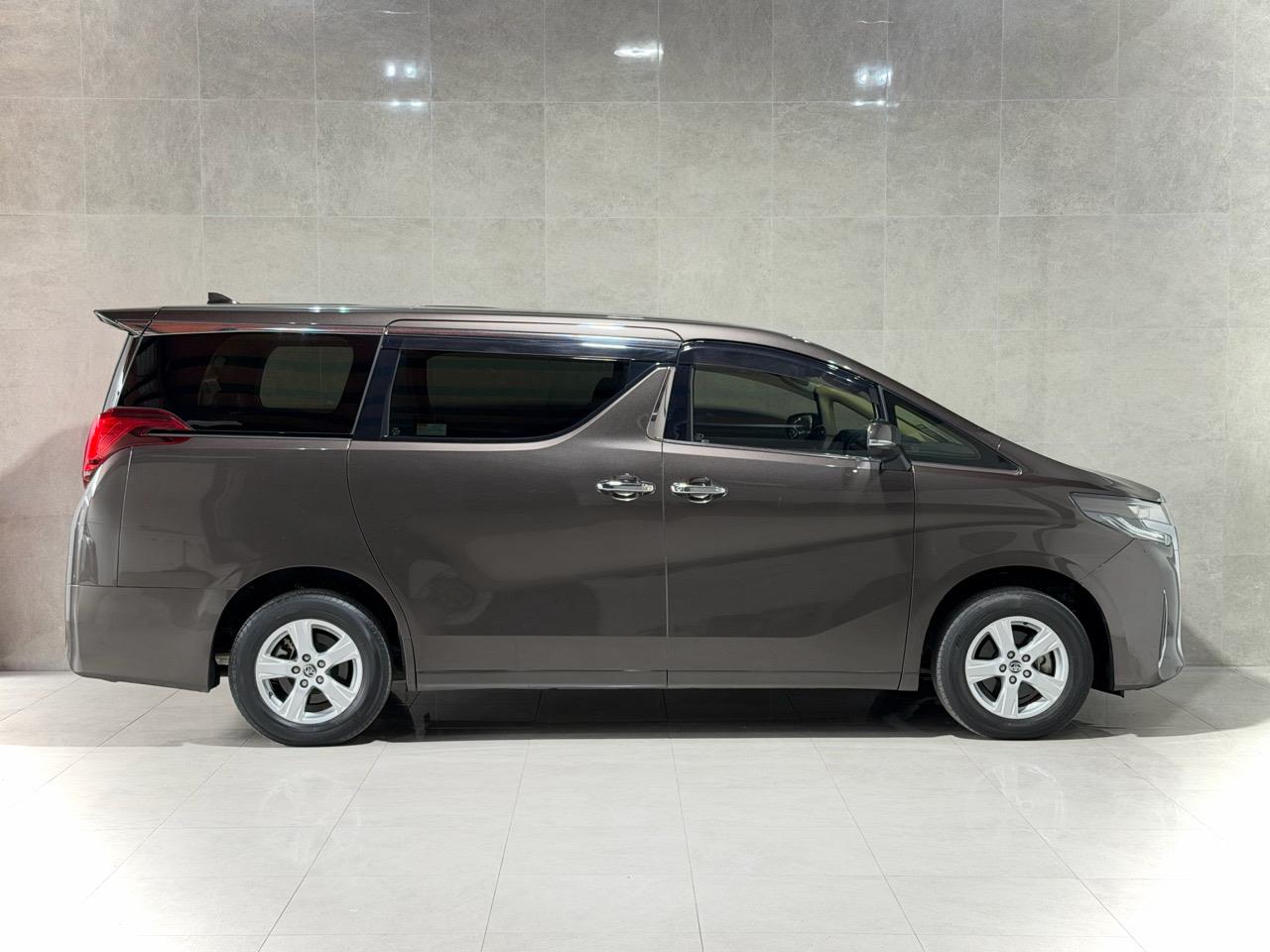 2021 Toyota Alphard