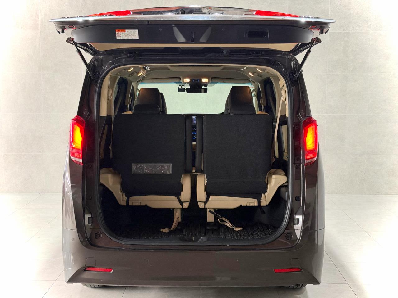 2021 Toyota Alphard