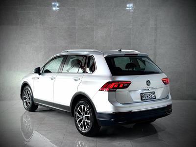 2021 Volkswagen Tiguan - Thumbnail