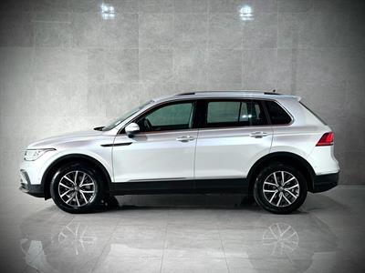 2021 Volkswagen Tiguan - Thumbnail