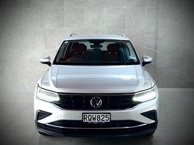 2021 Volkswagen Tiguan - Thumbnail