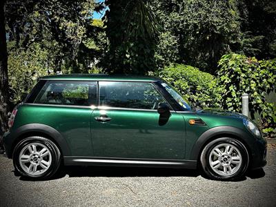 2014 Mini Cooper - Thumbnail