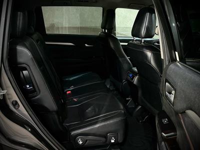 2017 Toyota Highlander - Thumbnail