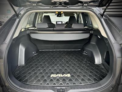 2020 Toyota Rav4 - Thumbnail