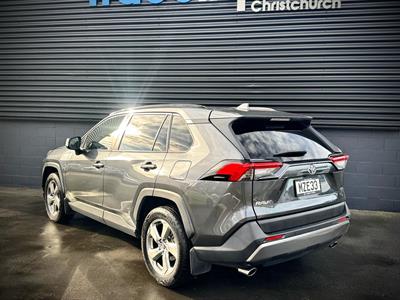 2020 Toyota Rav4 - Thumbnail