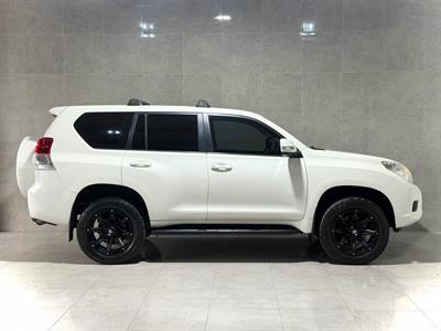 2013 Toyota Landcruiser Prado - Thumbnail