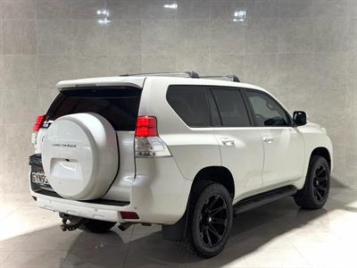 2013 Toyota Landcruiser Prado - Thumbnail