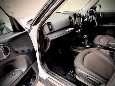 2017 Mini Countryman - Thumbnail