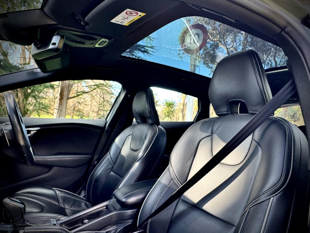 2015 Volvo V40