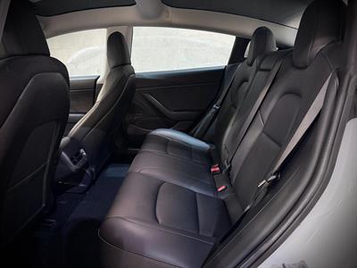 2019 Tesla Model 3 - Thumbnail