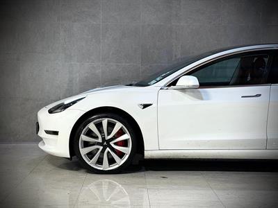 2019 Tesla Model 3 - Thumbnail