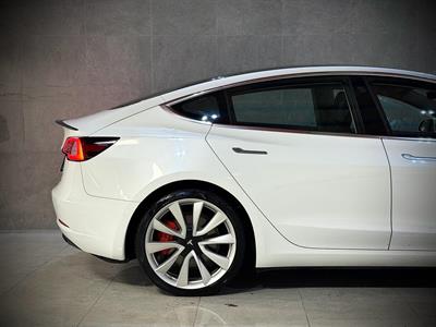 2019 Tesla Model 3 - Thumbnail