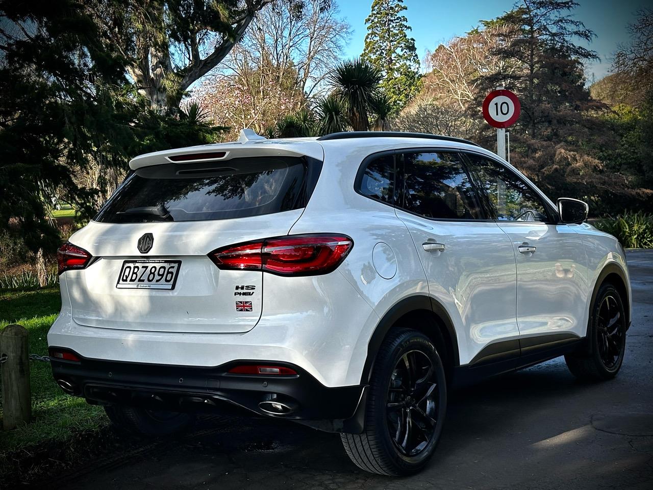 2023 MG HS