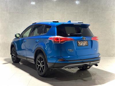 2016 Toyota Rav4 - Thumbnail