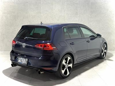 2016 Volkswagen Golf - Thumbnail